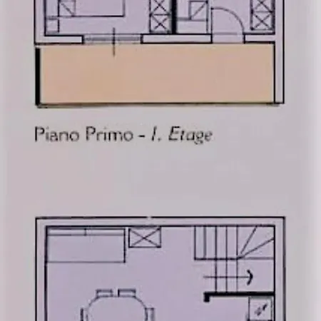 Townhouse With Garden And Pool In * 比比翁