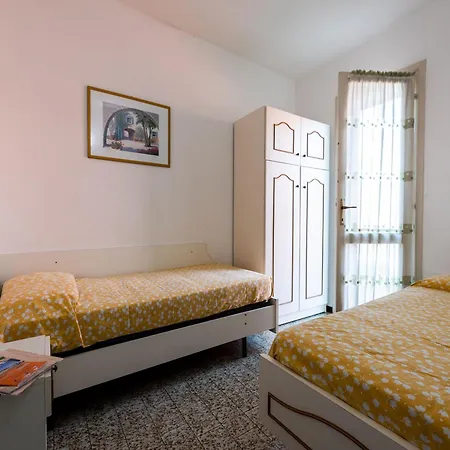 Townhouse With Garden And Pool In 비비오네