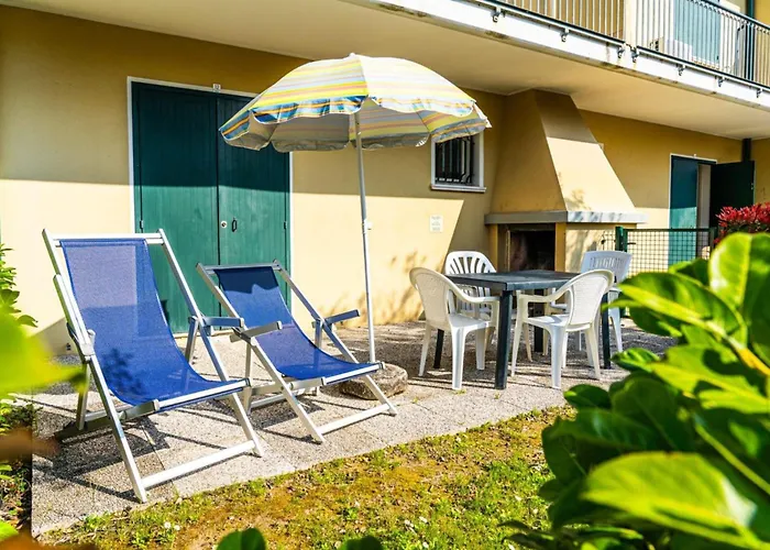 Townhouse With Garden And Pool In Апартаменты *